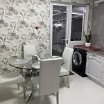 Army Deluxe Апартаменты *