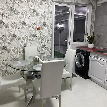 Army Deluxe Apartment *