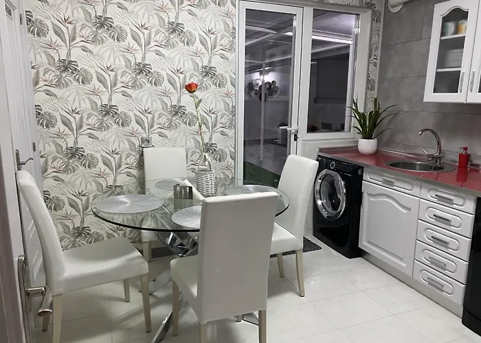 Army Deluxe Apartamento *